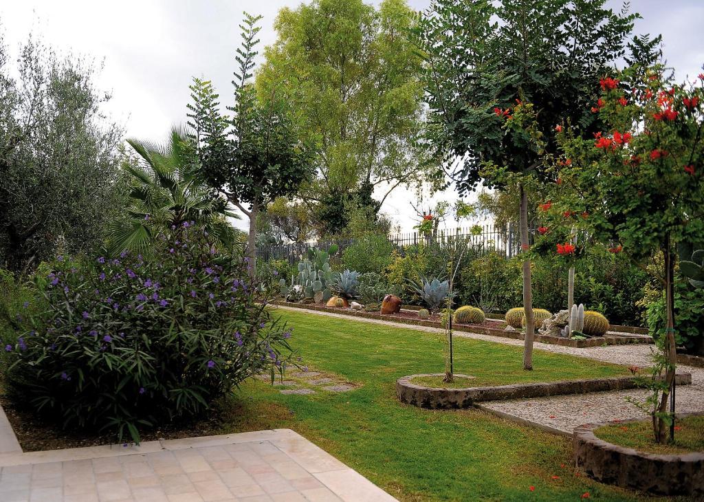 Il Giardino Del Te Hotel Barletta Ngoại thất bức ảnh